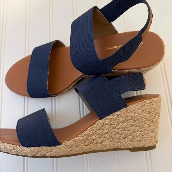 Tommy Bahama Women's Navy Sandals - Picture 3 of 6